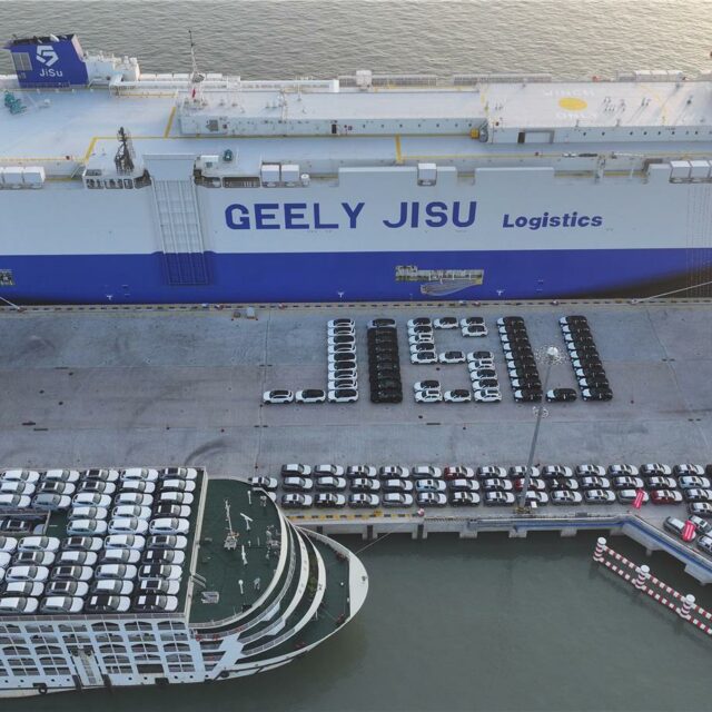 Geely’s LNG-Powered 7,000 CEU RoRo Ship Debuts in China